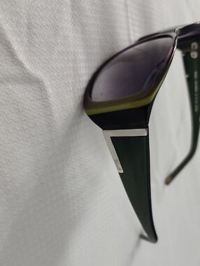 Women's Black& Green Fossil Sunglasses